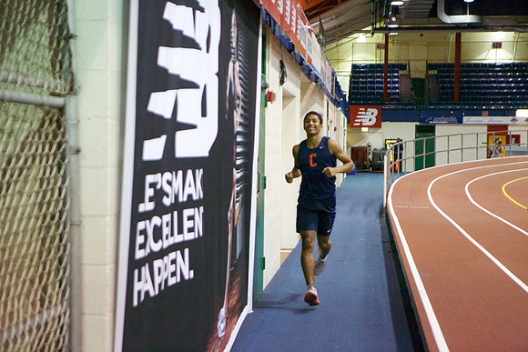 Collegiate Indoor Track:1/9/13