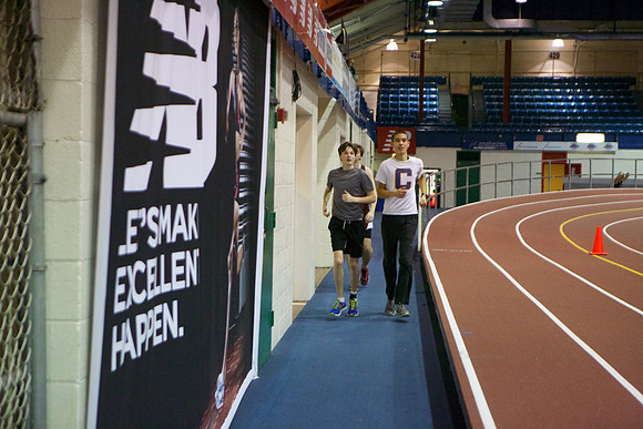 Collegiate Indoor Track:1/9/13