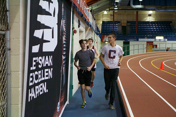 Collegiate Indoor Track:1/9/13