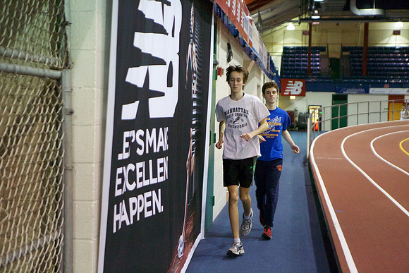 Collegiate Indoor Track:1/9/13