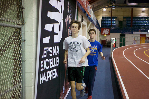 Collegiate Indoor Track:1/9/13