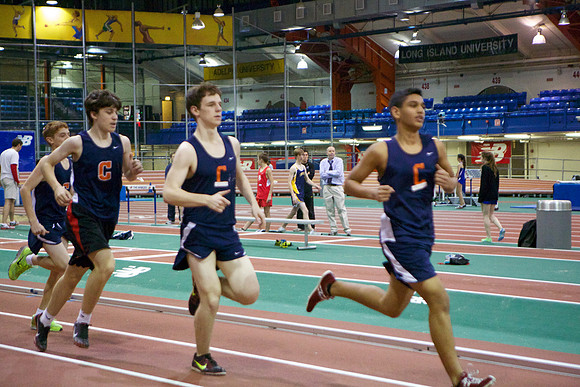 Collegiate Indoor Track:1/9/13