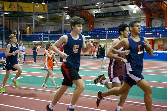 Collegiate Indoor Track:1/9/13
