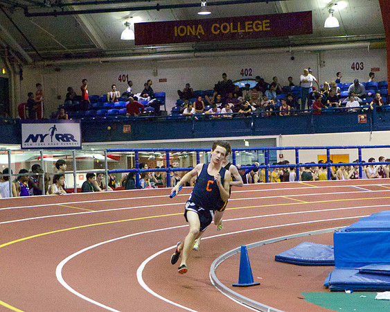 Collegiate Indoor Track: 1/12/2013