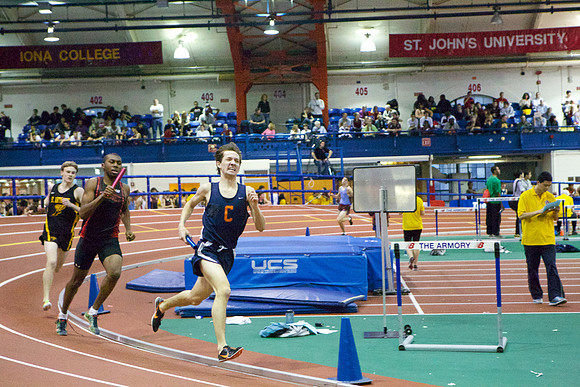 Collegiate Indoor Track: 1/12/2013
