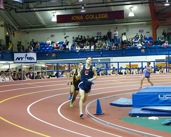 Collegiate Indoor Track: 1/12/2013