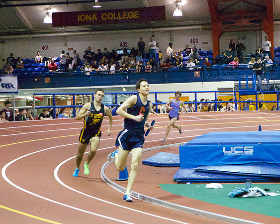 Collegiate Indoor Track: 1/12/2013