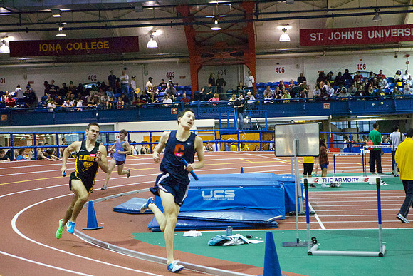 Collegiate Indoor Track: 1/12/2013